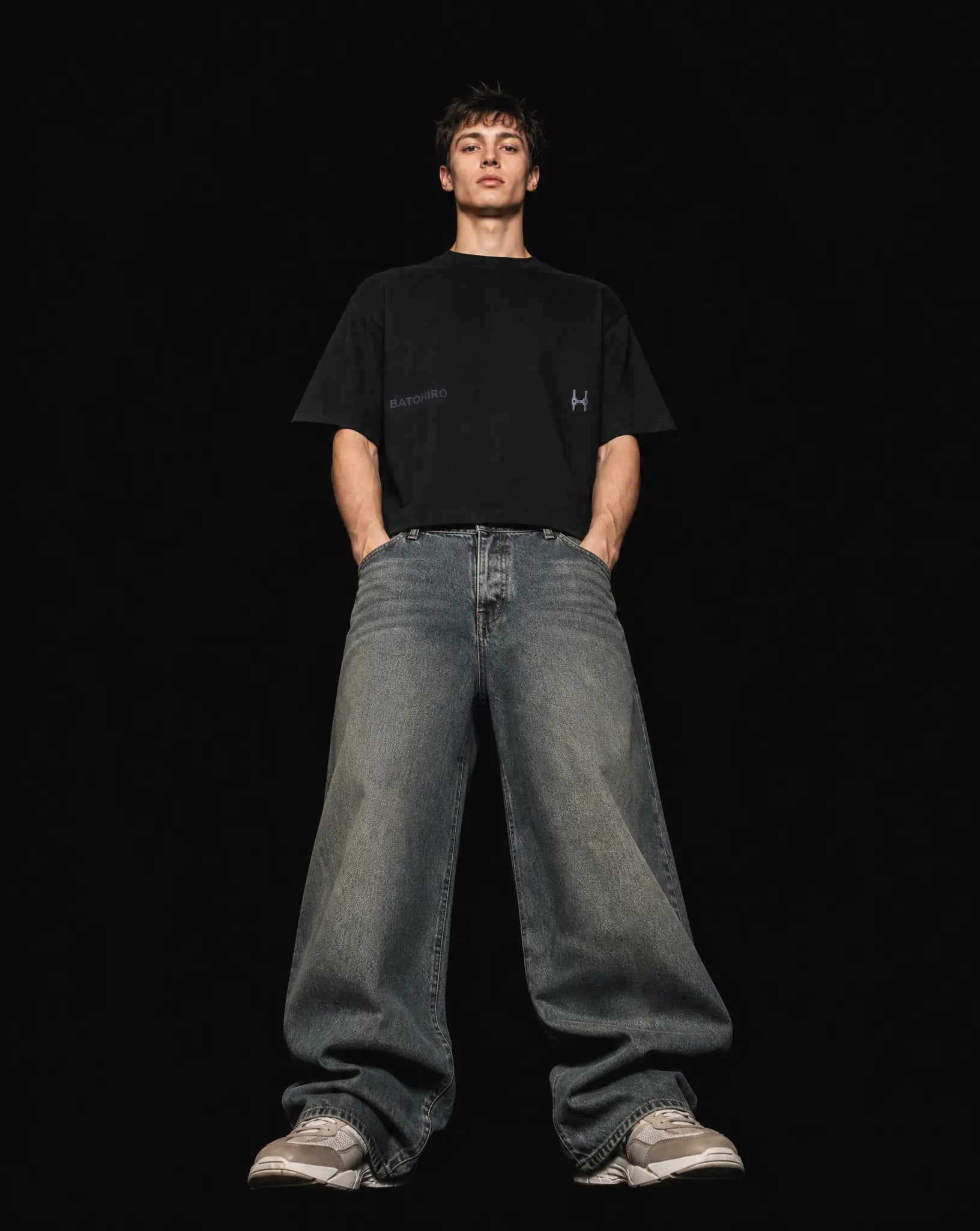 Black Mono - Oversized Tee Batohiro