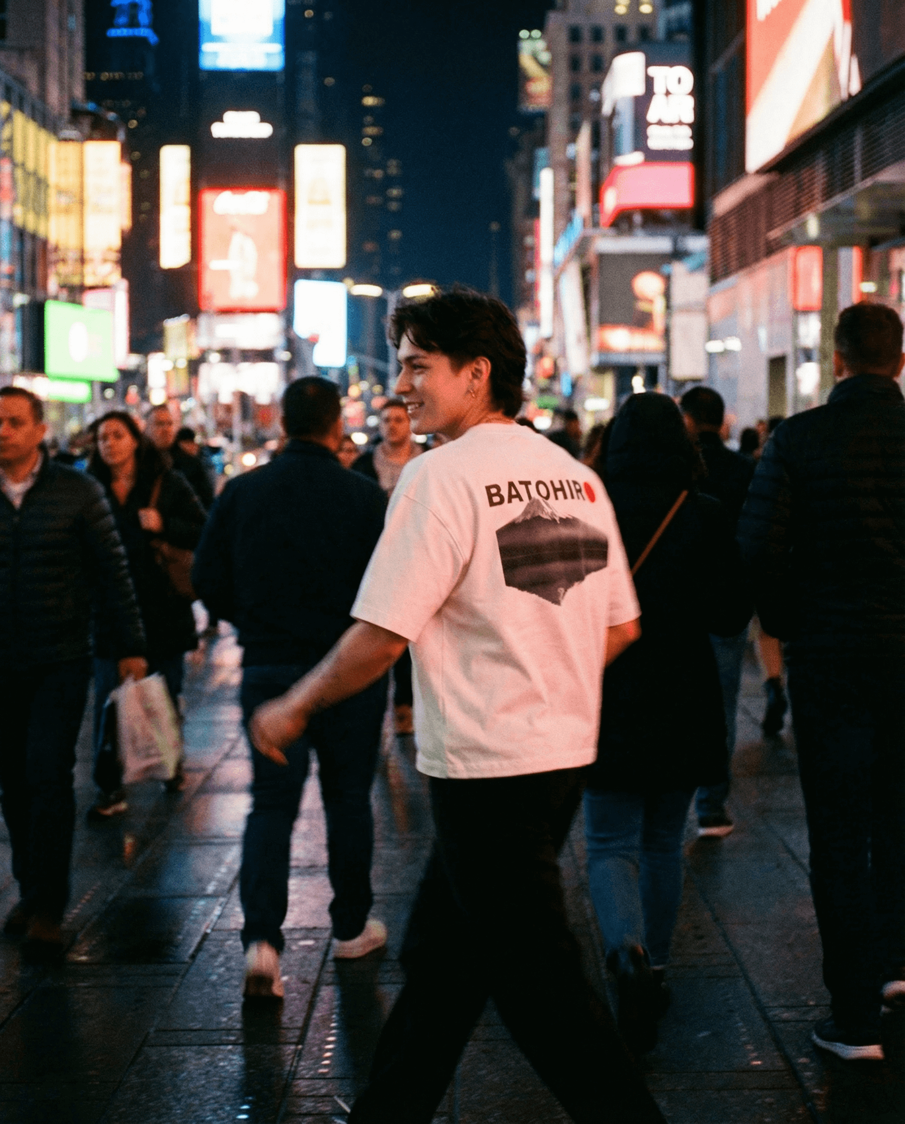 Fuji - Cropped Oversized Tee