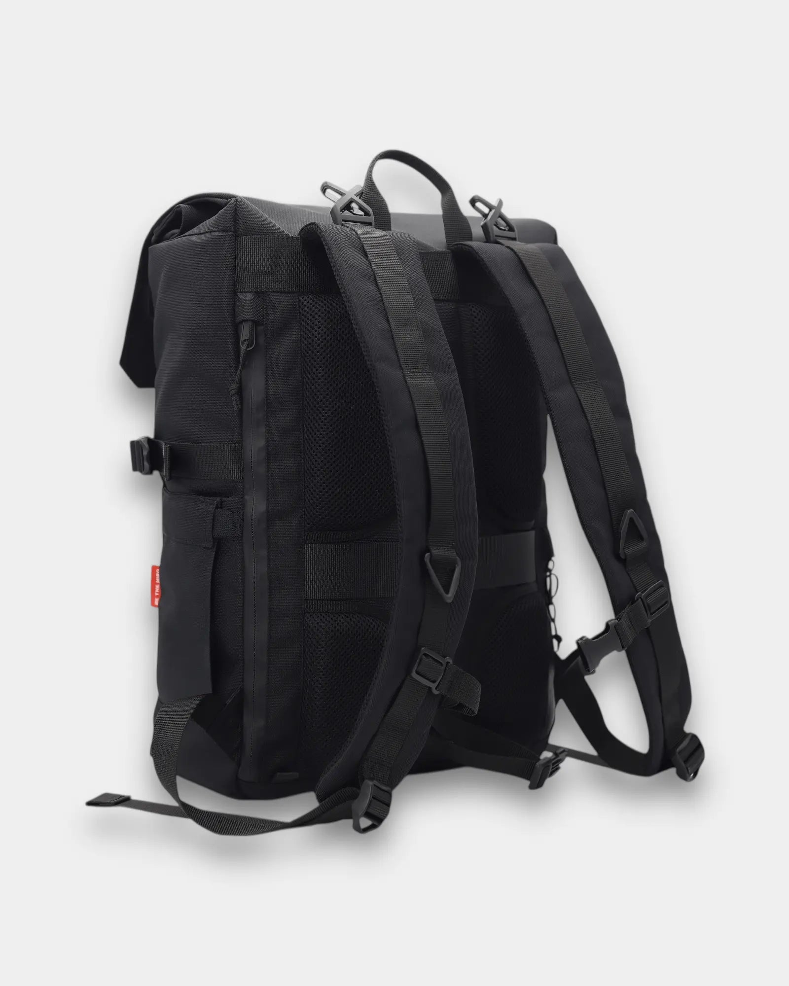Minato Premium 6.0 – Black Knight backpack showing side view with adjustable straps and durable material.