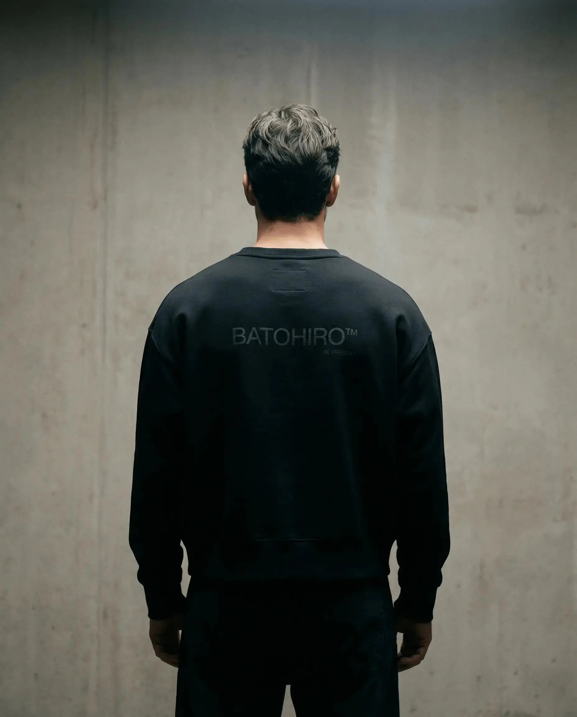 Cropped Mikina 343 - Crewneck Black Batohiro