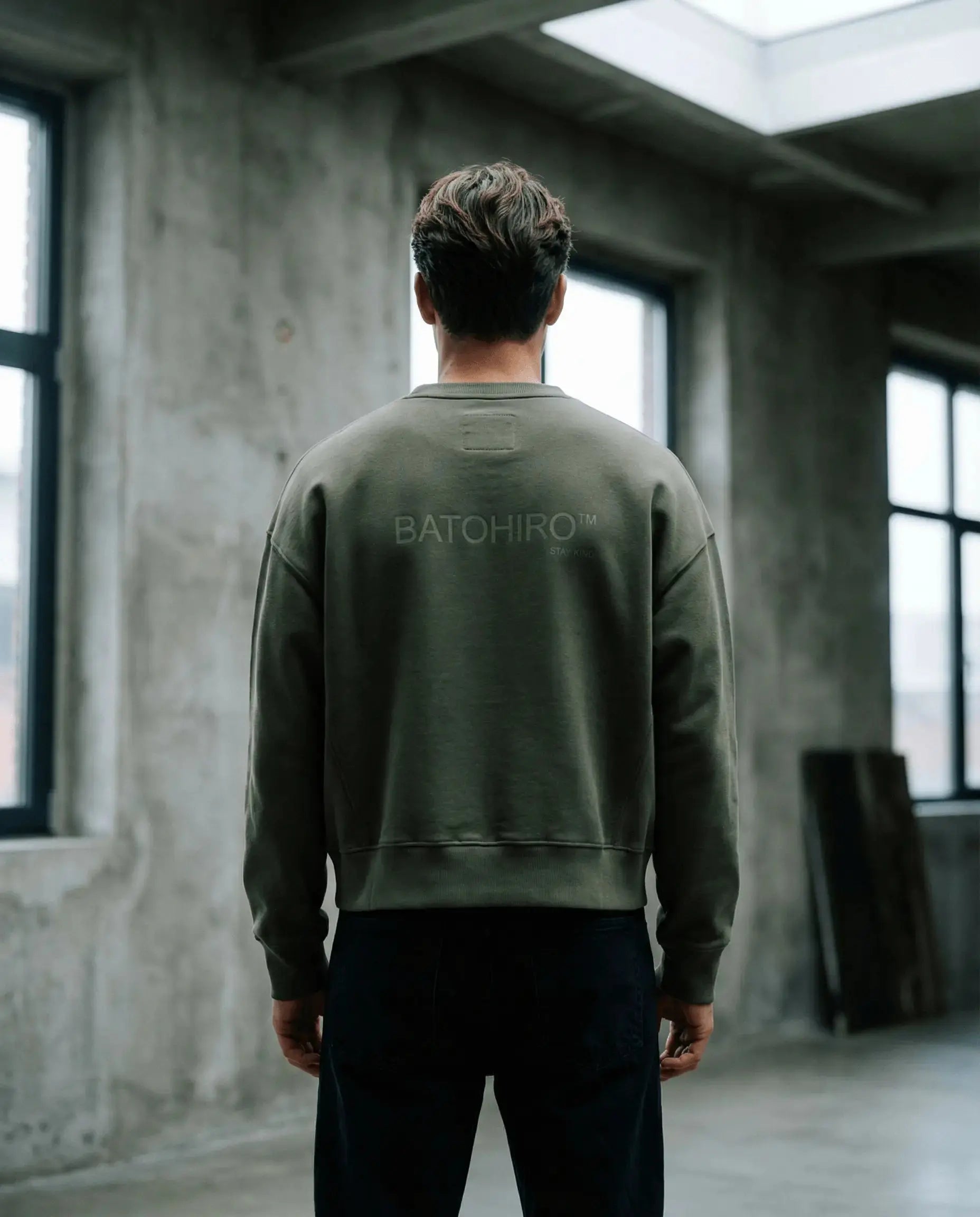 Kurz geschnittenes Sweatshirt 343 – Rundhalsausschnitt, Grün Batohiro