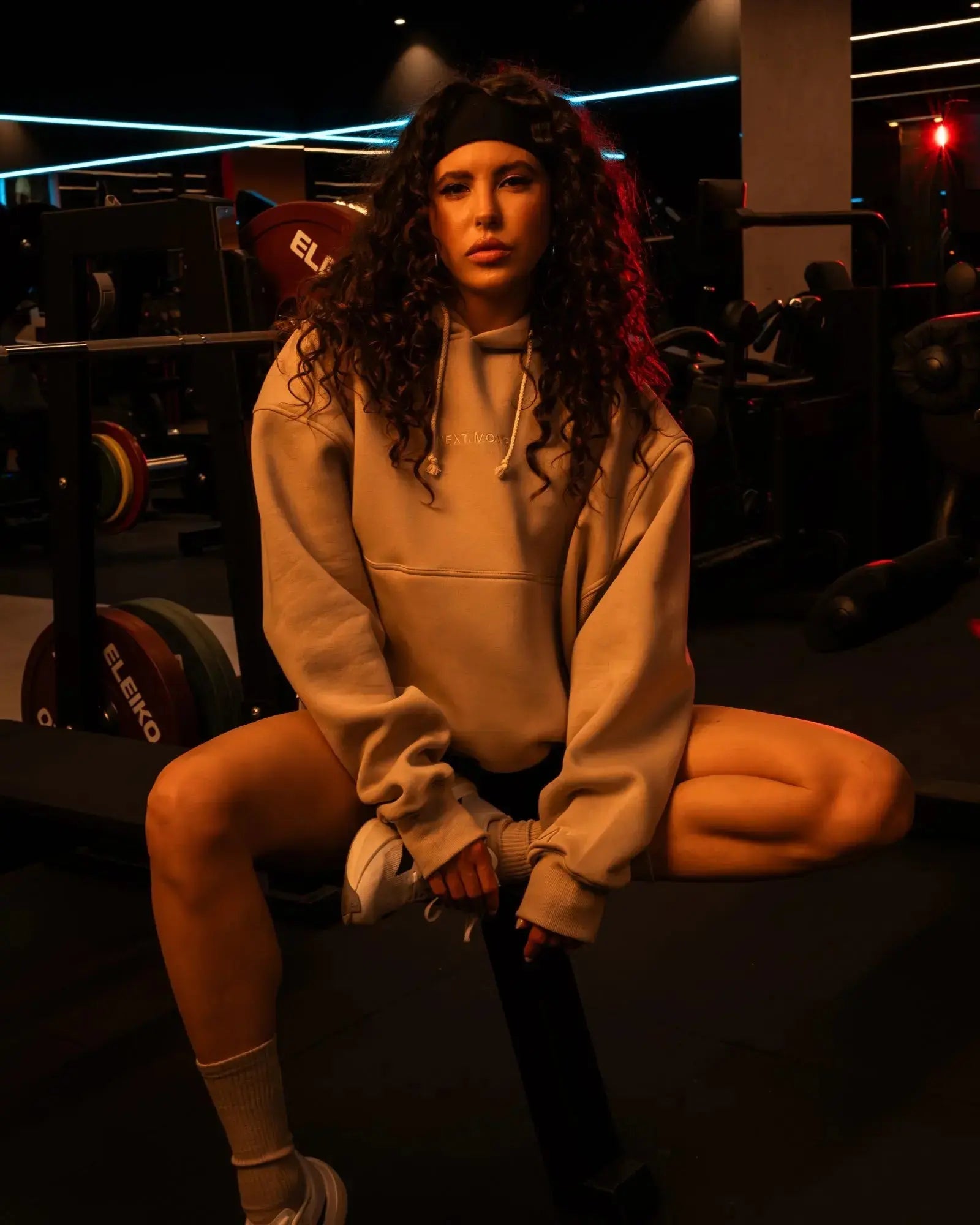 Cropped-Hoodie – Next.Move x Batohiro Batohiro